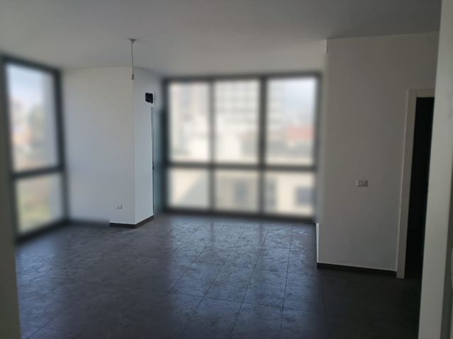 Office for rent in Ain el remaneh, Baabda