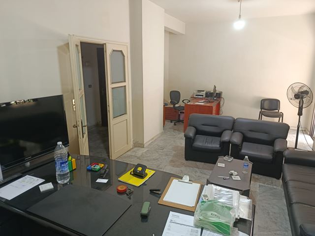 Apartment with a terrace for sale in Ain el remaneh, Baabda - photo 3