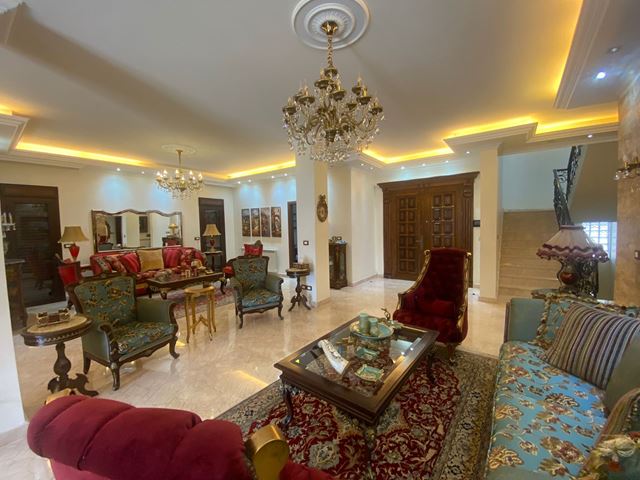 Villa with a garden for sale in Batroun