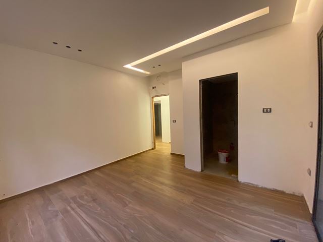 Apartment with a garden for sale in Baabdat, Metn - photo 2