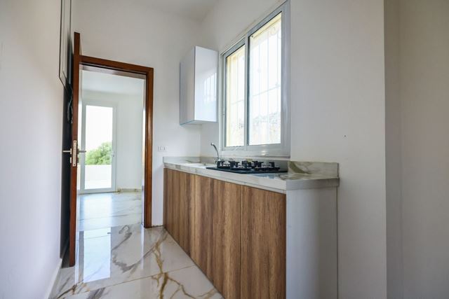 Apartment with a garden for sale in Batroun - photo 3