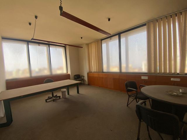 Furnished office for rent in Mirna chalouhi, Beirut
