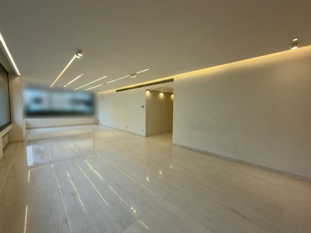 Apartment for rent in Ramlet El Bayda, Beirut