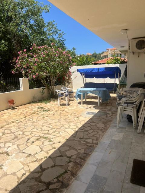 Apartment with a terrace for rent in Daraya, Keserwan - photo 2