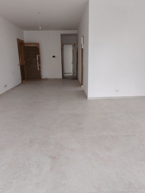 Sea-view apartment for sale in Dbaye, Metn - photo 2
