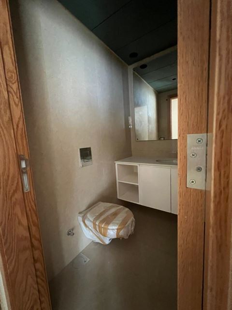 Sea-view apartment for rent in Hamra, Beirut - photo 3
