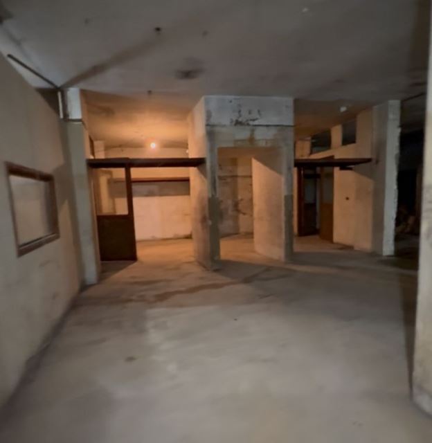 Warehouse for sale in Mar elias, Beirut - photo 2