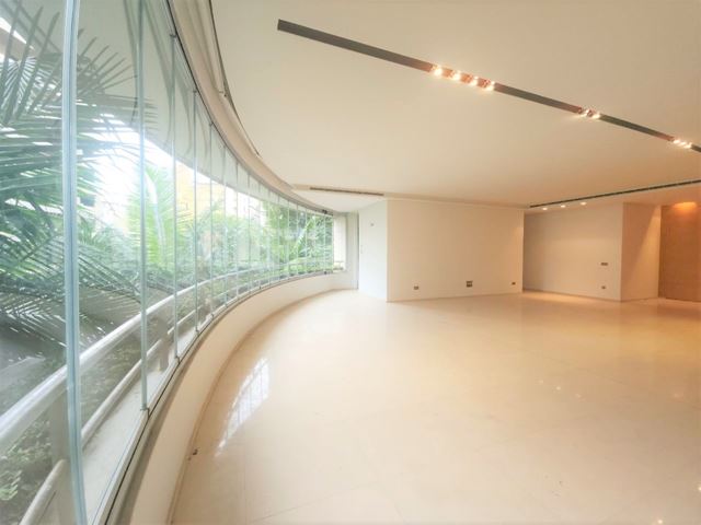 Apartment for sale in Clemenceau, Beirut