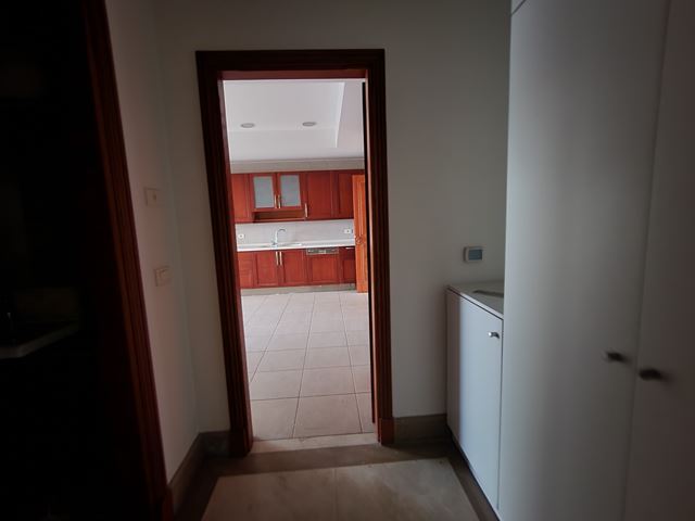 Sea-view apartment for sale in Gemayzeh, Beirut - photo 3