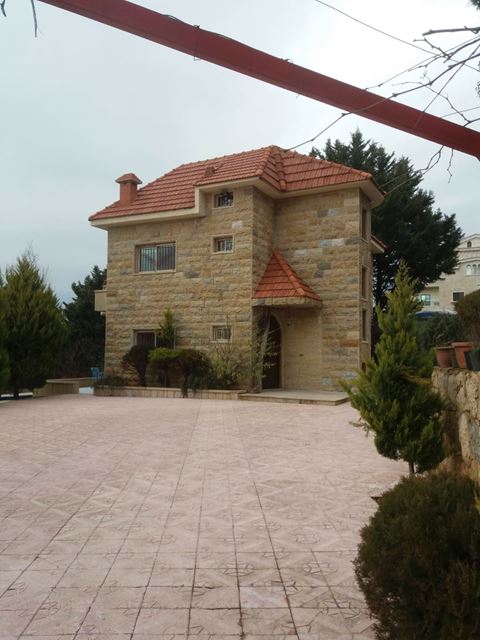 House with a terrace for sale in Aley - photo 2
