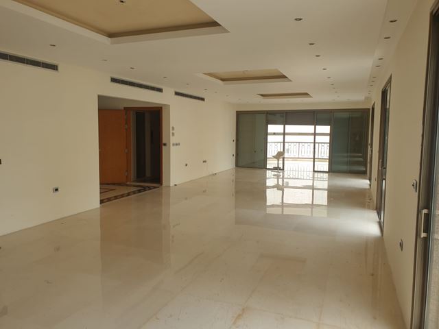 Apartment for sale in Ramlet El Bayda, Beirut