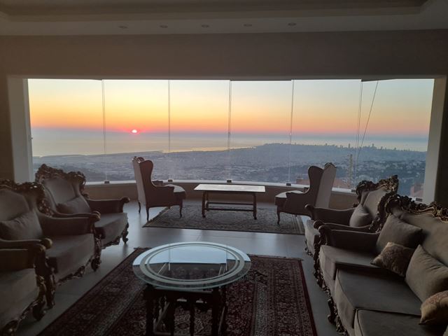Villa with a pool for sale in Aitat, Aley