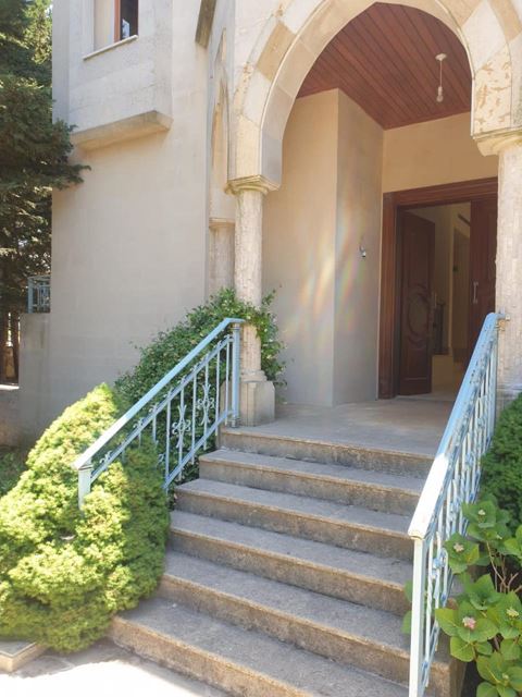 Villa with a pool for sale in Aley - photo 3