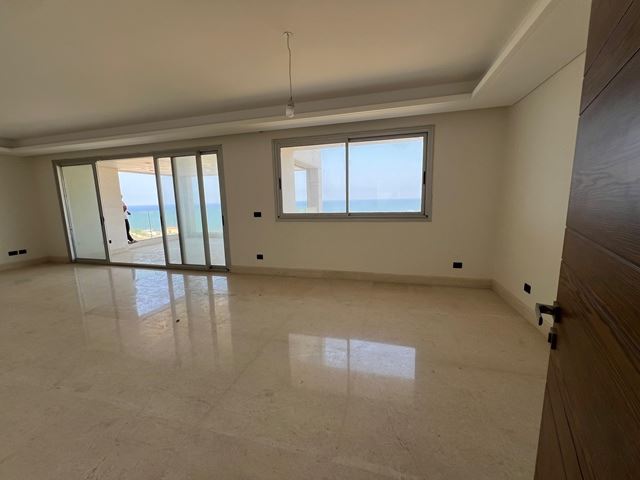 Sea-view apartment for sale in Rawche, Beirut