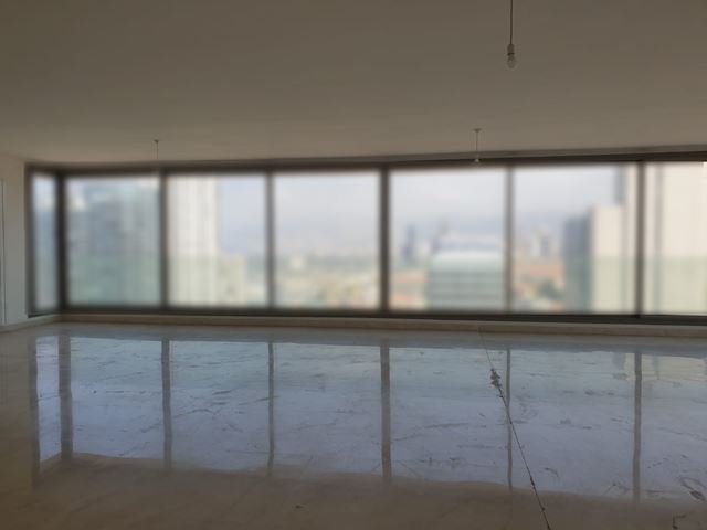 Sea-view apartment for sale in Clemenceau, Beirut - photo 2
