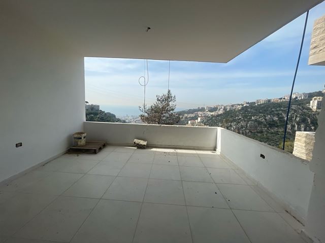 Sea-view apartment for sale in Nabey, Metn - photo 2