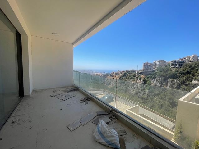 Sea-view apartment for sale in Kennebet Broumana, Metn