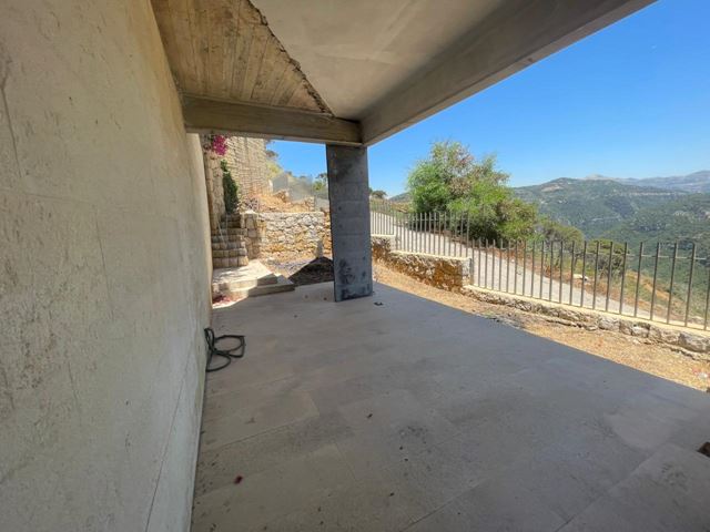 Apartment with a pool for sale in Bet Mery, Metn - photo 3