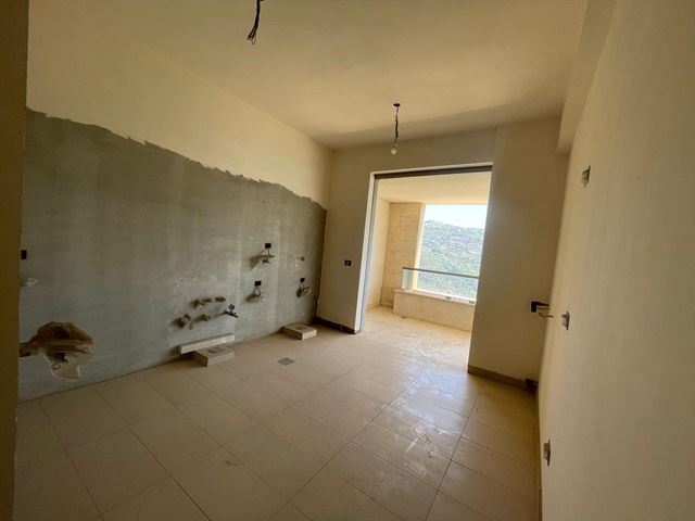 Apartment with a terrace for sale in Bet Mery, Metn - photo 3
