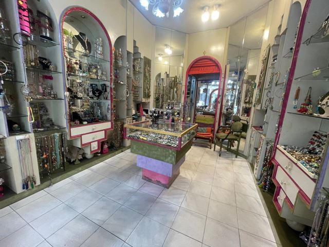 Store for sale in Zalka, Metn - photo 2