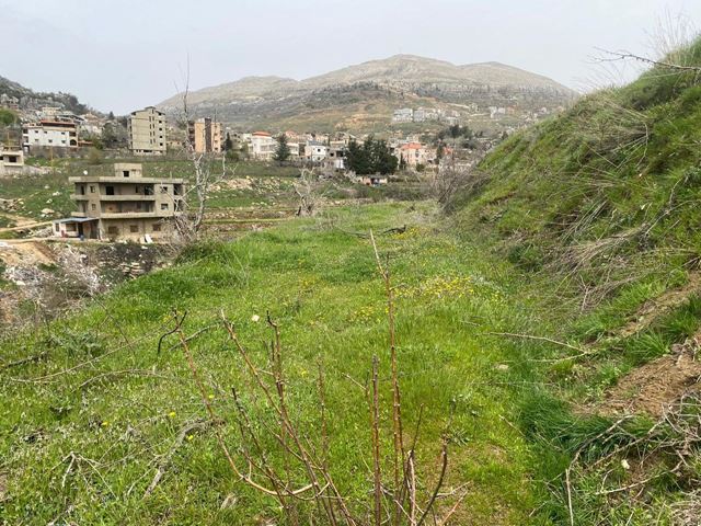 Land with a mountain view for sale in Kfarzebian, Keserwan - photo 3
