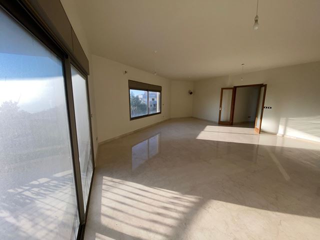Sea-view apartment for sale in Ballouneh, Keserwan