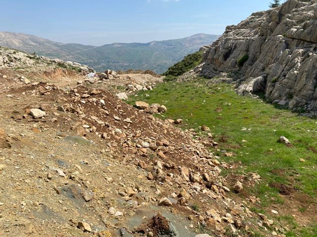 Land with a mountain view for sale in Qanat Bakish, Keserwan