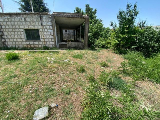 House with a garden for sale in Hrajel, Keserwan