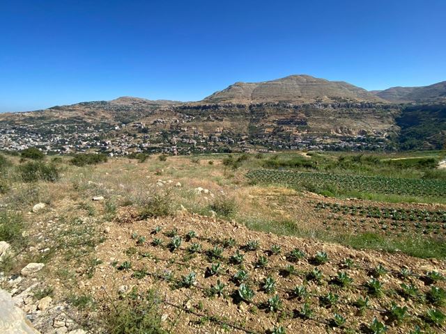 أرض بإطلالة على الجبل للبيع في كفرذبيان، كسروان - صورة 2