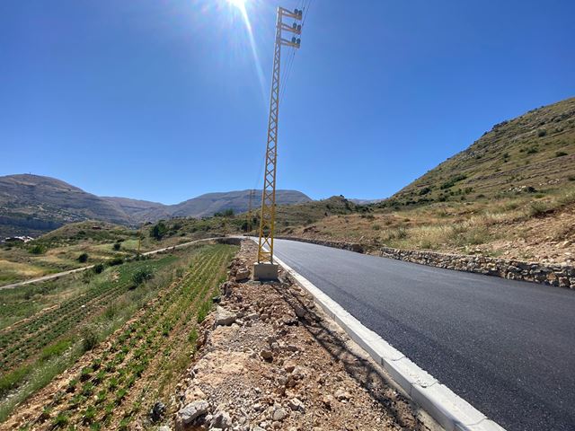 أرض بإطلالة على الجبل للبيع في كفرذبيان، كسروان - صورة 3