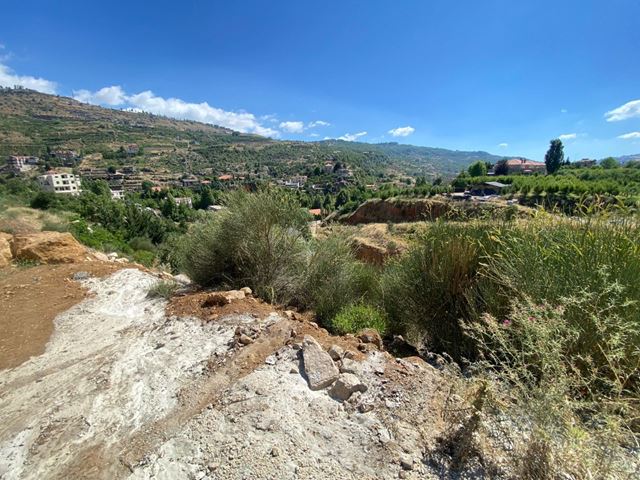 Land with a mountain view for sale in Hrajel, Keserwan - photo 2