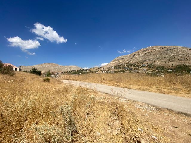 أرض بإطلالة على الجبل للبيع في كفرذبيان، كسروان - صورة 3