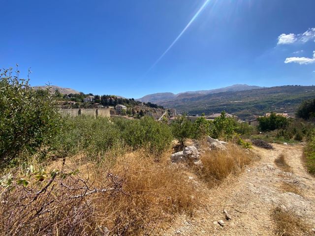 Land with a mountain view for sale in Hrajel, Keserwan - photo 2