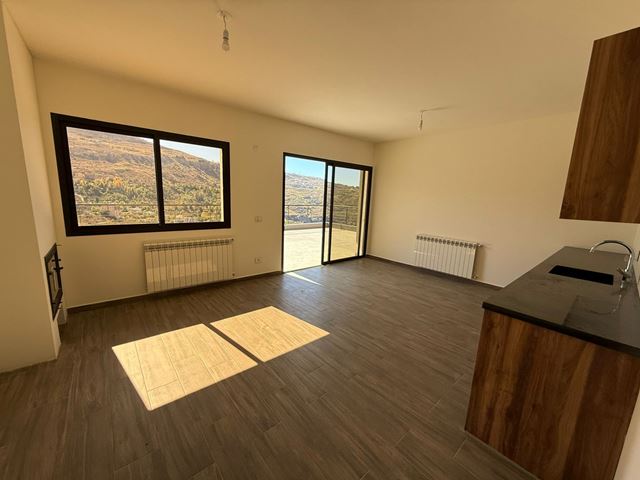 Apartment with a garden for sale in Faraya, Keserwan - photo 2