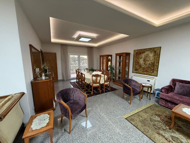 Villa with a terrace for sale in Kfarzebian, Keserwan - photo 3