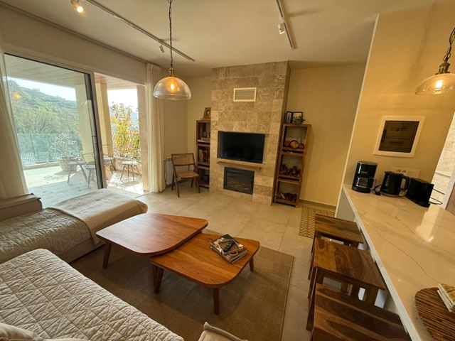 Chalet with a terrace for sale in Faraya, Keserwan
