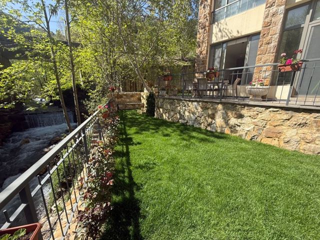 Chalet with a terrace for rent in Faraya, Keserwan