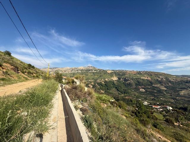 Land with a mountain view for sale in Fakra, Keserwan - photo 2