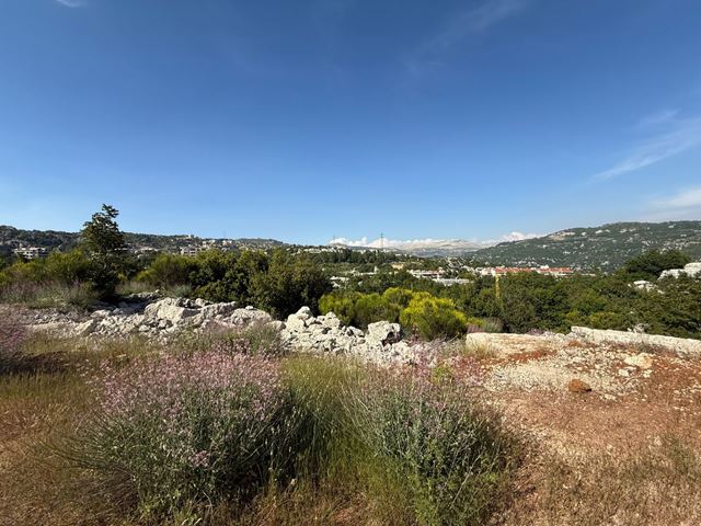 Land with a mountain view for sale in Faytroun, Keserwan - photo 2