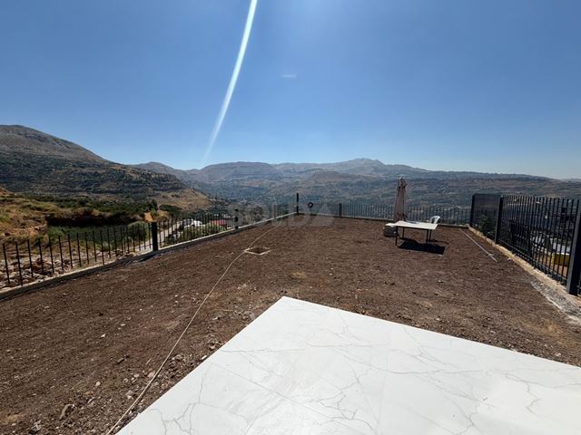 Chalet with a mountain view for sale in Faraya, Keserwan - photo 3