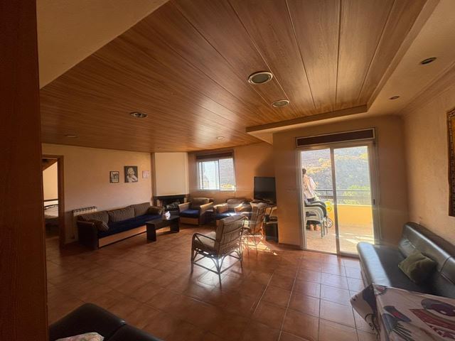 Apartment with a mountain view for sale in Hrajel, Keserwan