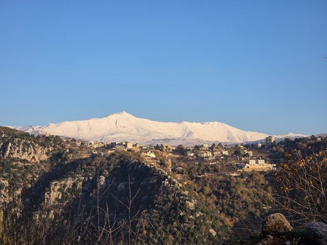 Land with a mountain view for sale in Faytroun, Keserwan - photo 3