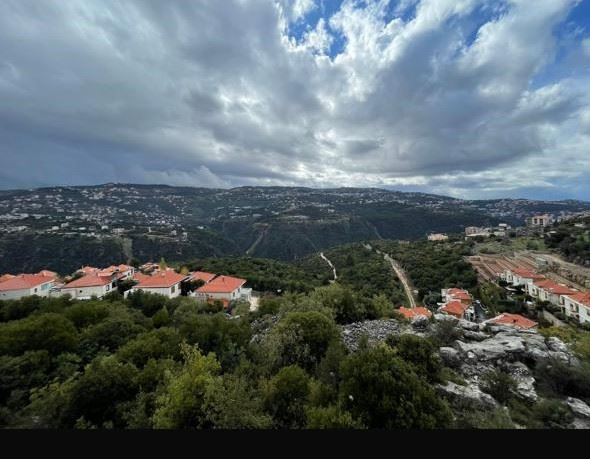 Villa with a terrace for sale in Ajaltoun, Keserwan - photo 2