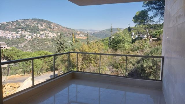 Furnished apartment for sale in Aaraya, Baabda