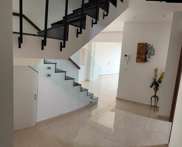 Apartment with a garden for sale in New Mar Takla,, Baabda