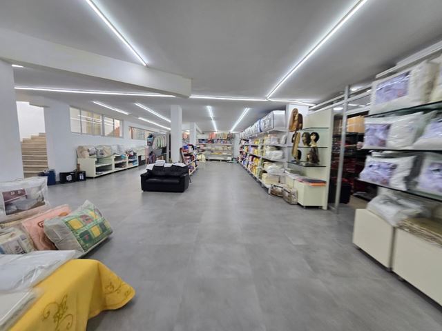 Store for rent in Mar Takla, Baabda