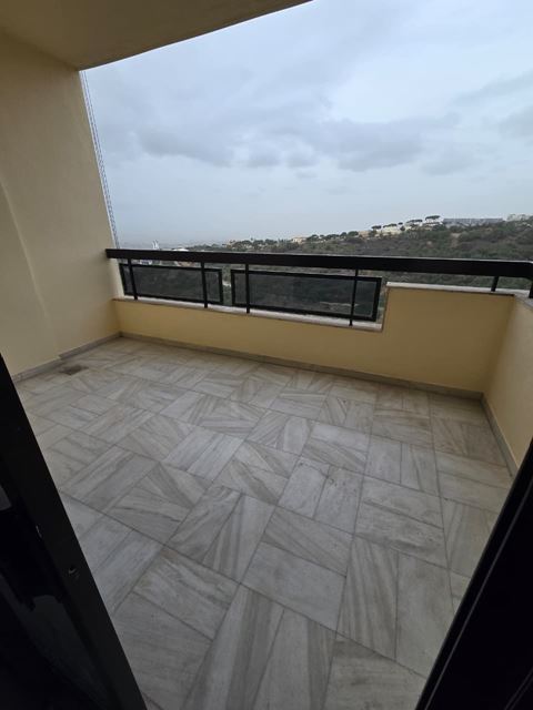 Apartment with a mountain view for sale in Mansourieh, Metn - photo 2