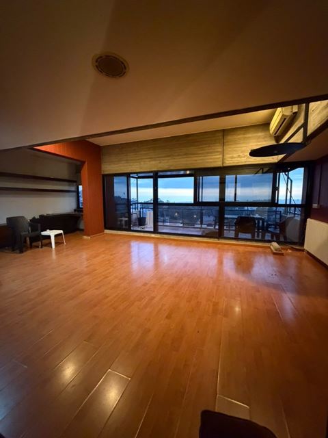 Apartment with a terrace for sale in Mar Takla, Baabda