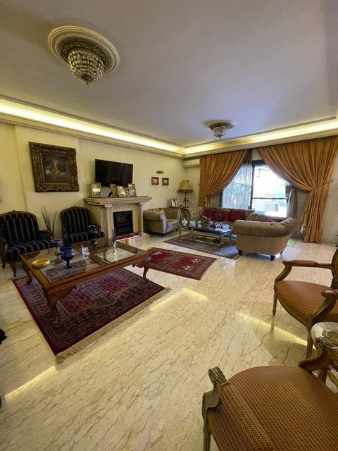 Apartment with a garden for sale in Aoukar, Metn - photo 2