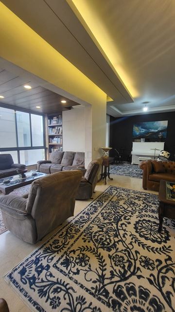 Apartment with a terrace for sale in Kornet El Hamra, Metn - photo 3
